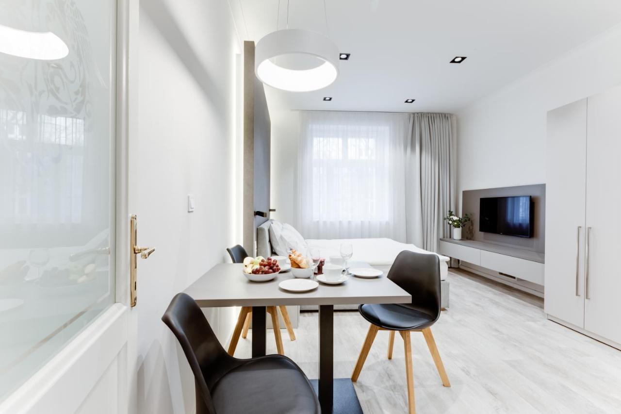 Lampi Aparthotel Prága Kültér fotó